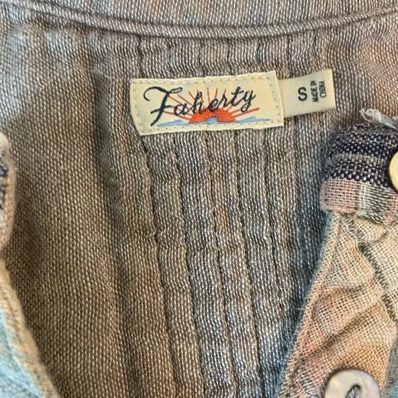 Faherty Evening Playa Stripe Linen Blend Pintuck Tunic Size Small - Picture 2 of 10